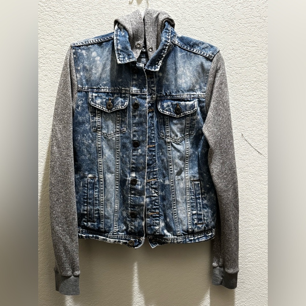 Carbon Blue Denim Jacket with Gray Hoodie and Sleeves